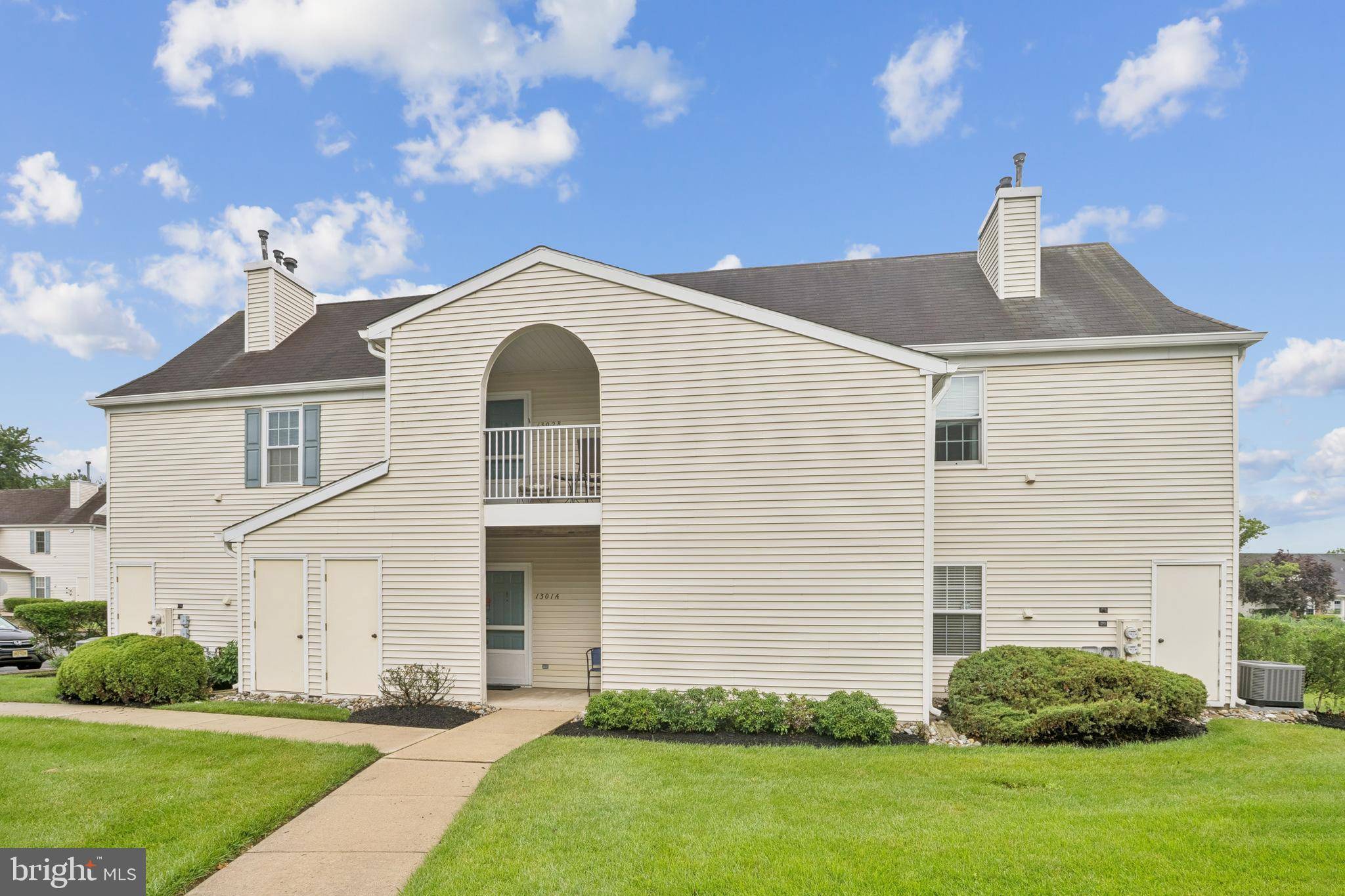 1302-B GINGER DR, Mount Laurel, NJ 08054