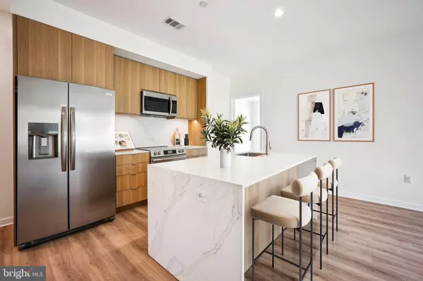 Washington, DC 20015,5300 WISCONSIN AVE NW #324/VARIES