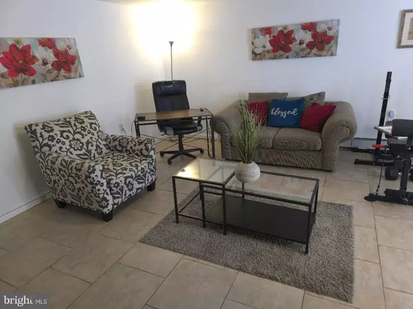 Broomall, PA 19008,1 LAWRENCE RD #A3A