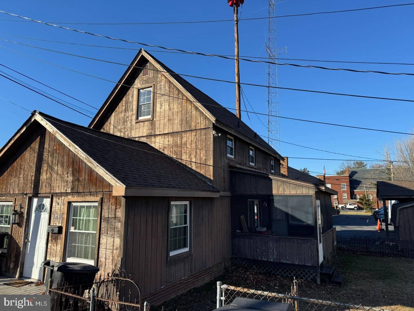 Dover, DE 19904,122 S BRADFORD ST
