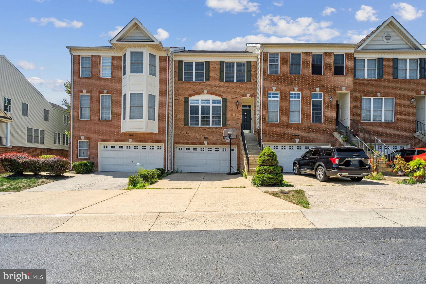 42929 SHELBOURNE SQ, Chantilly, VA 20152