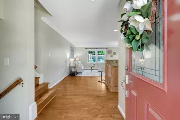 Vienna, VA 22182,9513 SCARAB ST