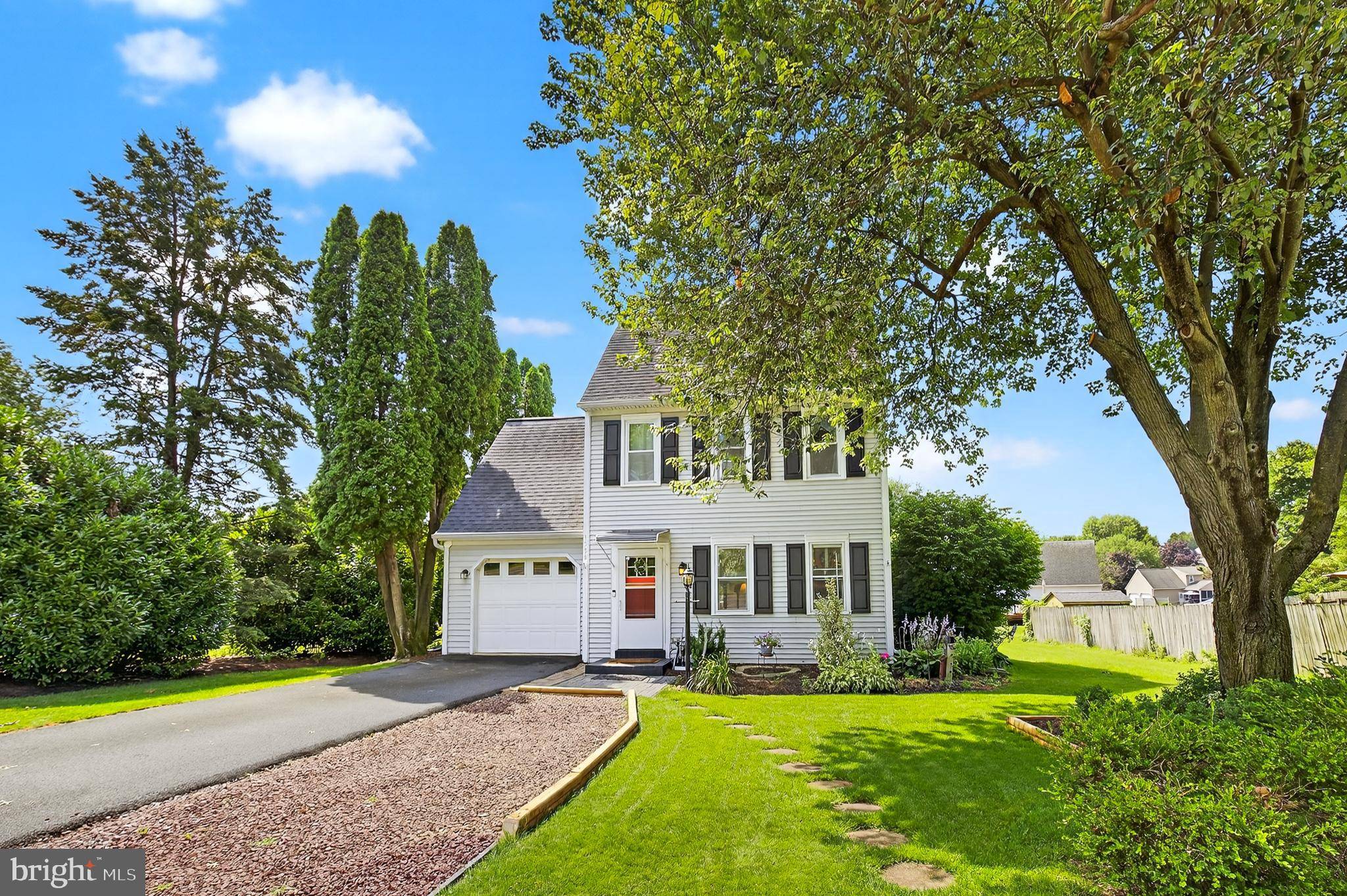 Lancaster, PA 17602,1558 MILLPORT RD