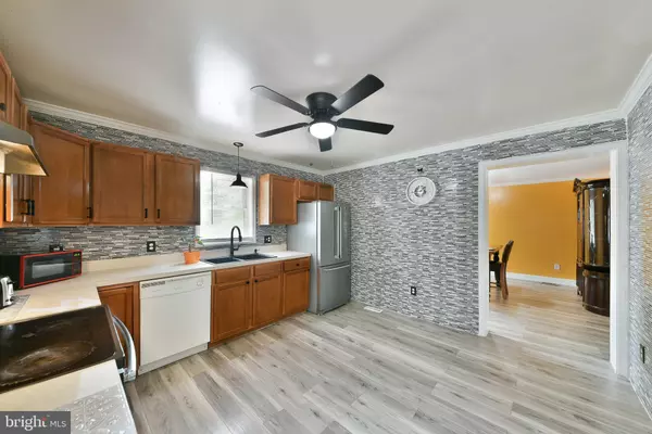 Bristol, PA 19007,5723 ATKINS AVE