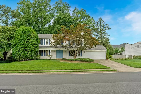 5216 DUNLEIGH DR, Burke, VA 22015