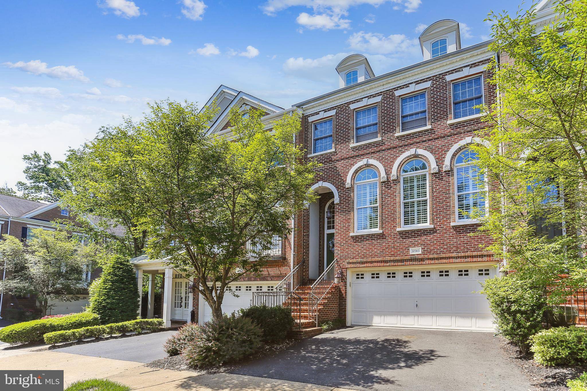 Oakton, VA 22124,10363 GERSHWIN CT