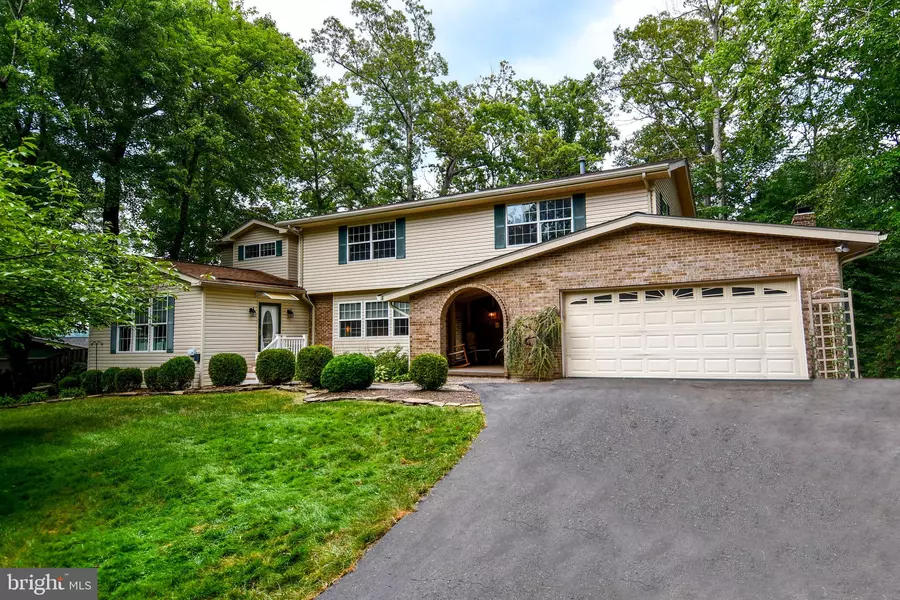3203 RIVERVIEW DR, Triangle, VA 22172