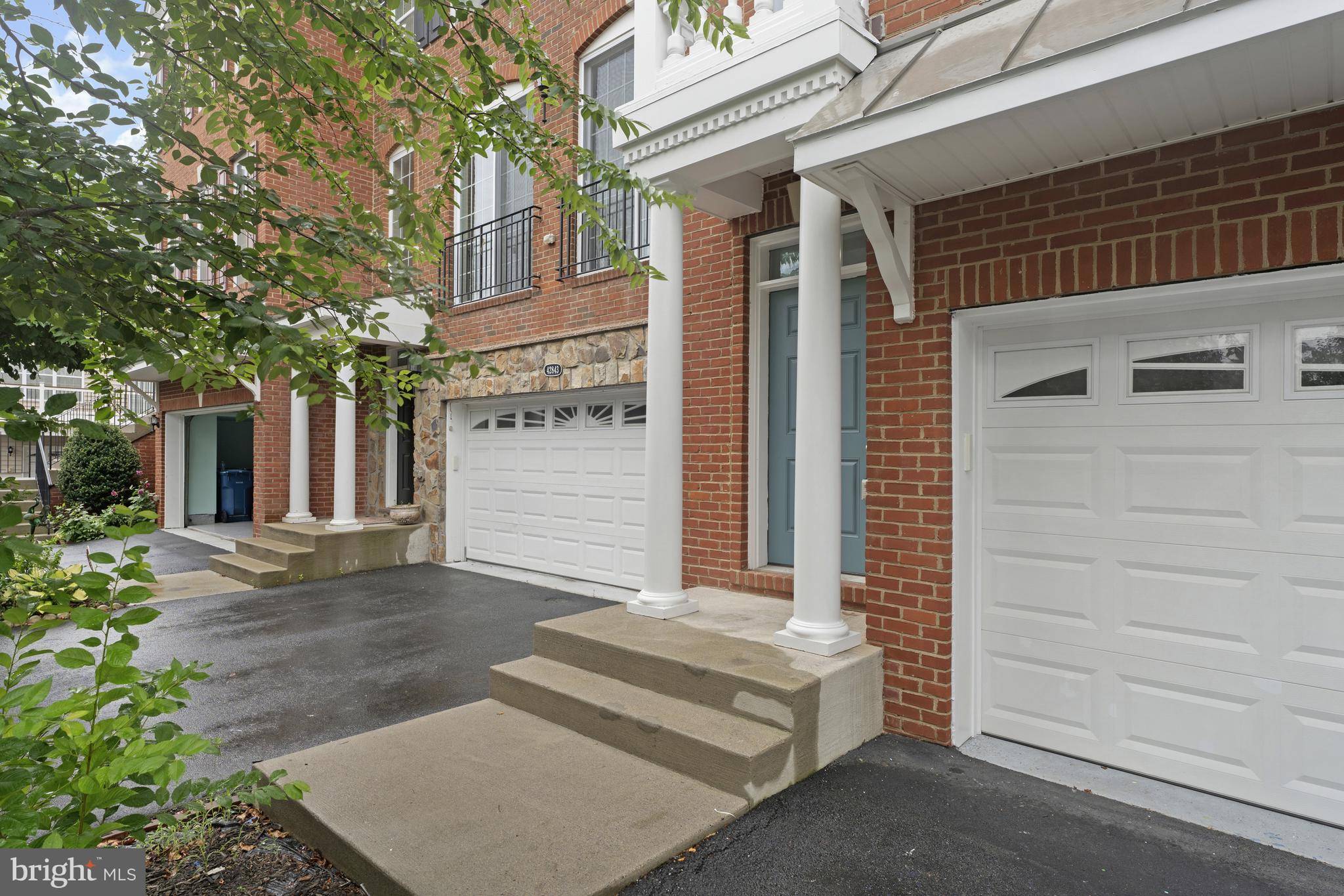 Ashburn, VA 20148,42841 EDGEGROVE HEIGHTS TER