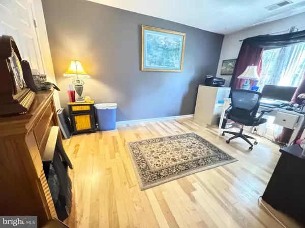 Montgomery Village, MD 20886,18310 FEATHERTREE WAY #287