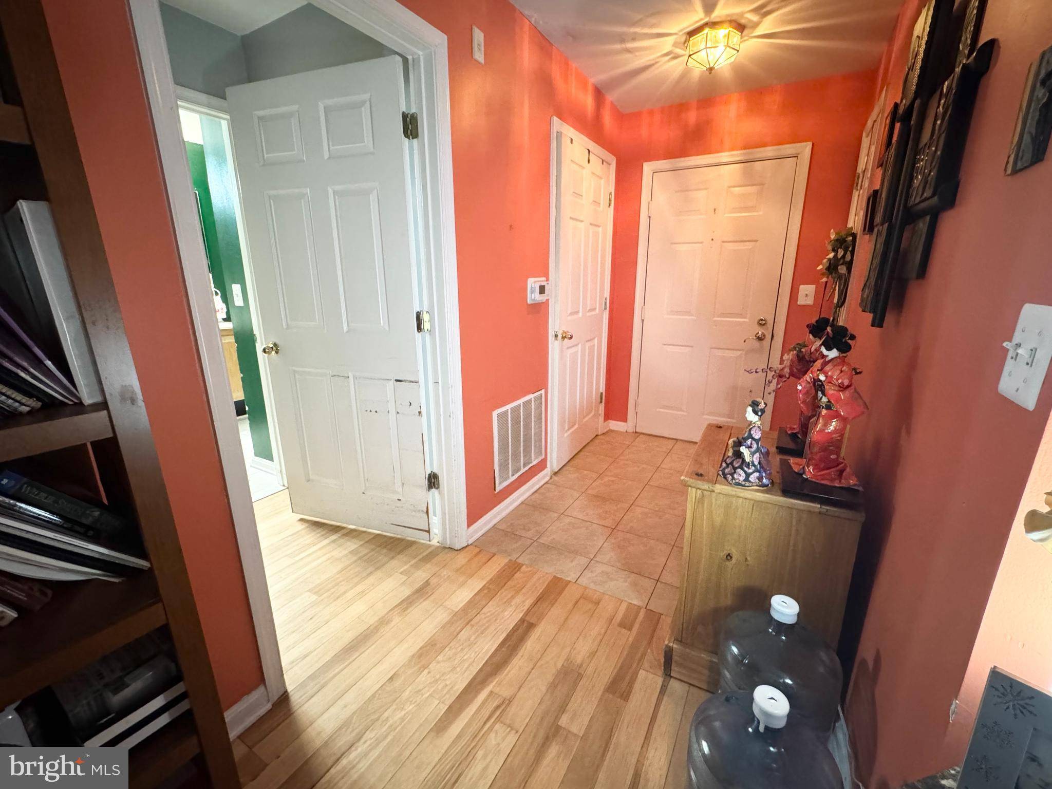 Montgomery Village, MD 20886,18310 FEATHERTREE WAY #287