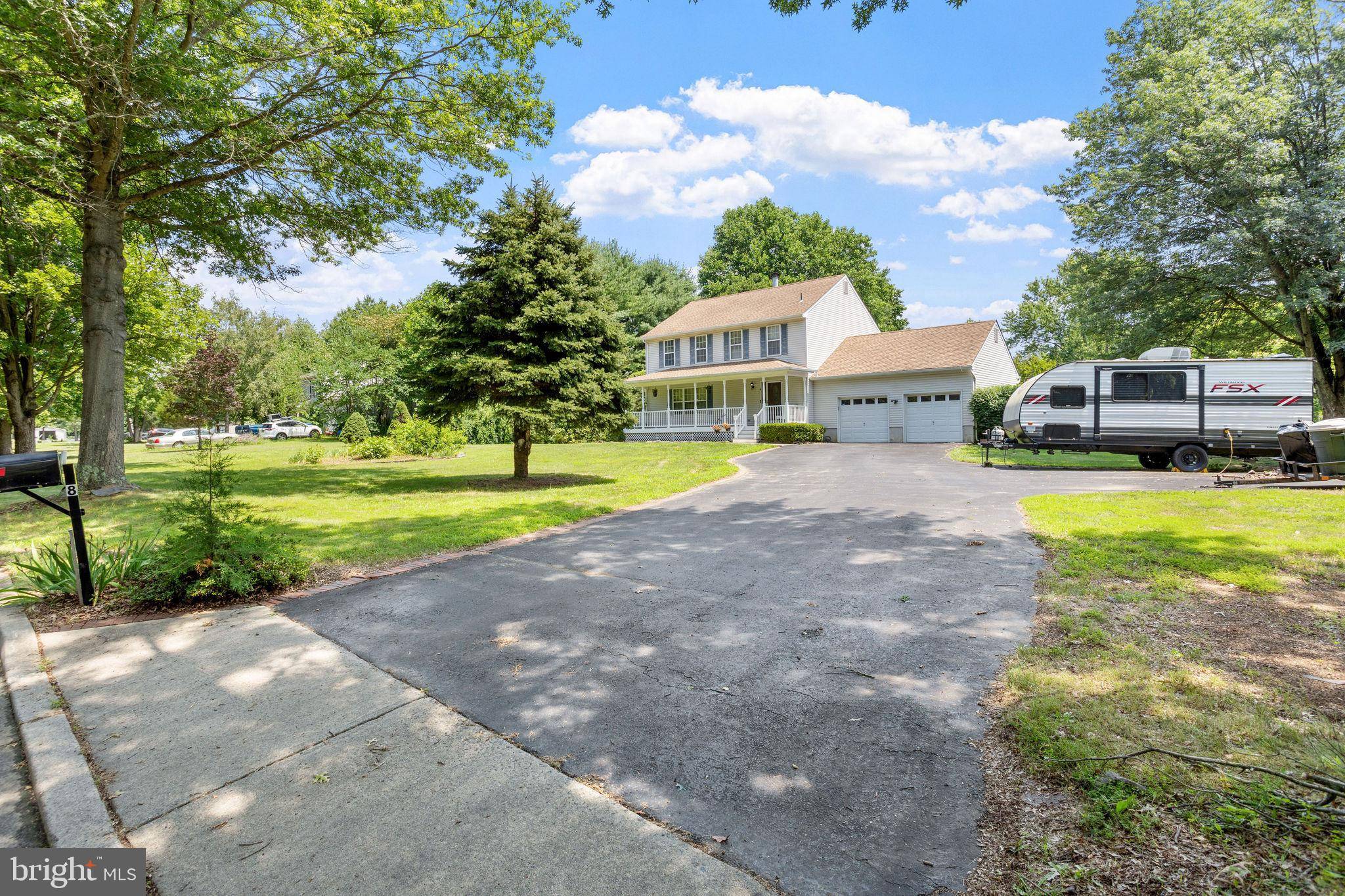 Wrightstown, NJ 08562,8 FIELD CT