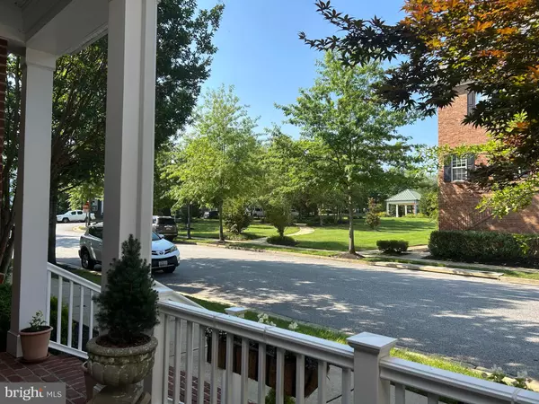 La Plata, MD 20646,8 STEEPLECHASE DR