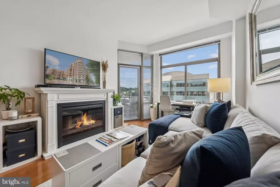 3600 S GLEBE RD #1015W, Arlington, VA 22202