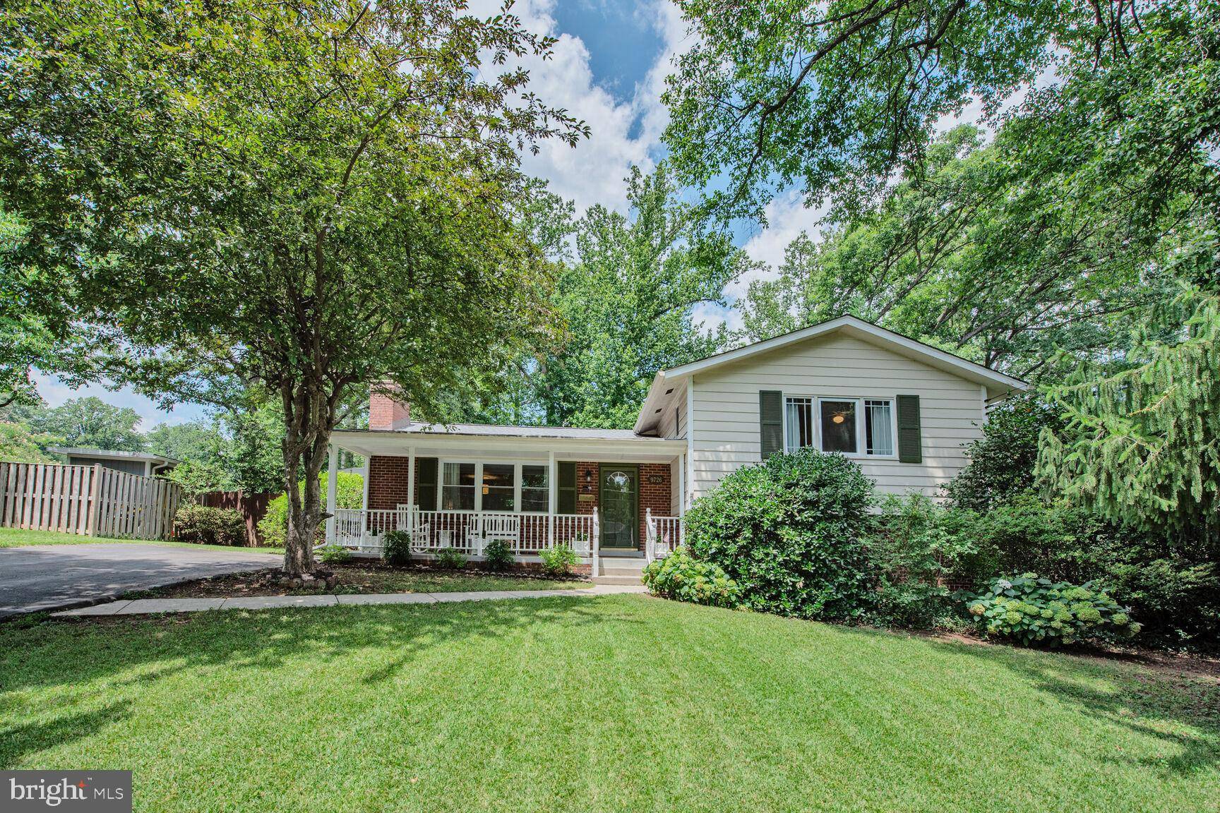 9726 SAINT ANDREWS DR, Fairfax, VA 22030