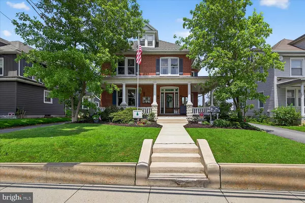 New Holland, PA 17557,1039 E MAIN ST