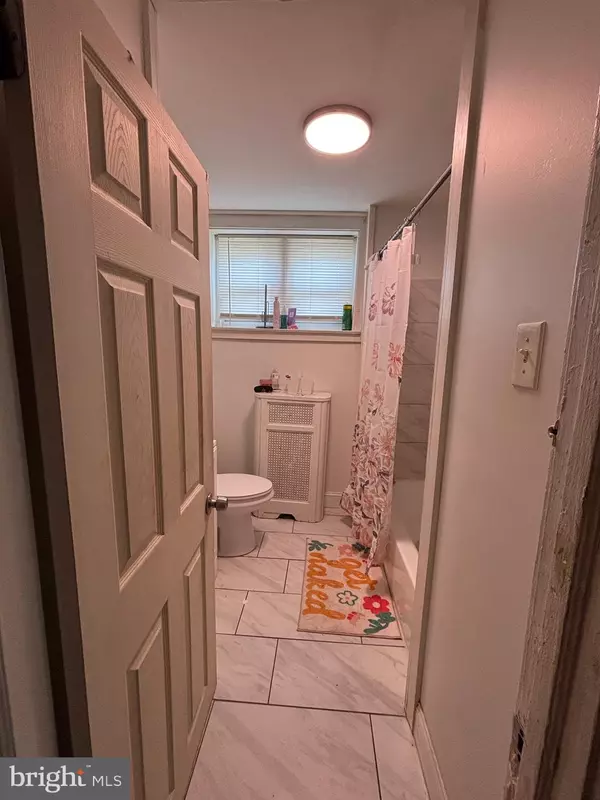 Philadelphia, PA 19126,6412 N 5TH ST