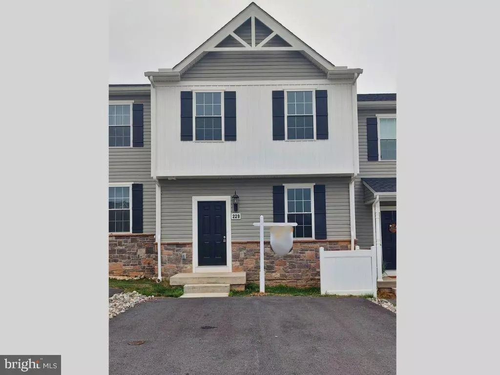 Hanover, PA 17331,229 HOLSTEIN DR #111