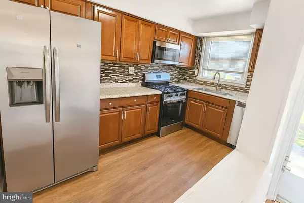 30 LACLEDE DR, Burlington, NJ 08016