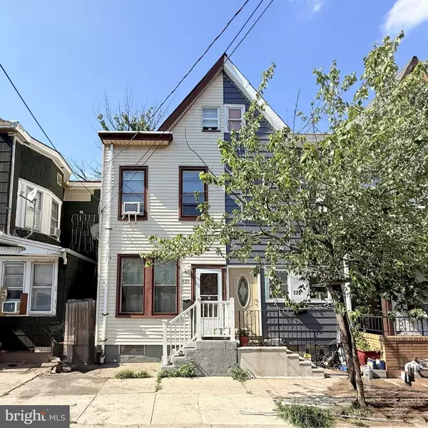 Trenton, NJ 08611,220 WOODLAND ST