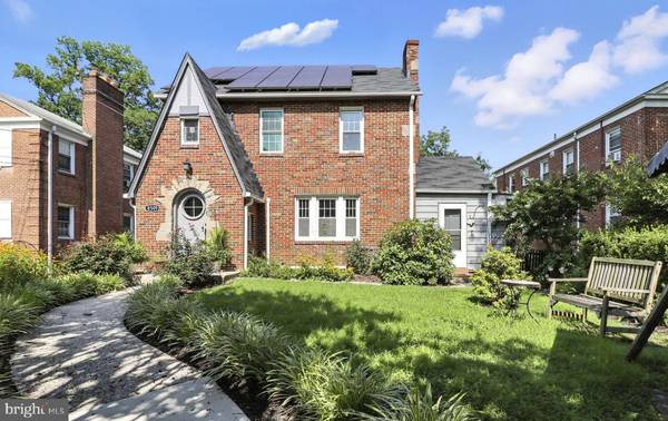 8509 FLOWER AVE, Takoma Park, MD 20912
