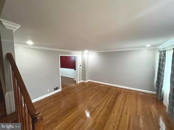 Baltimore, MD 21204,21 SKIDMORE CT