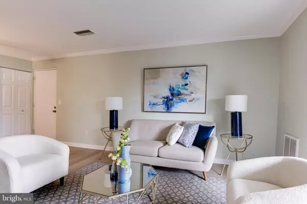 Centreville, VA 20121,14807 RYDELL RD #303