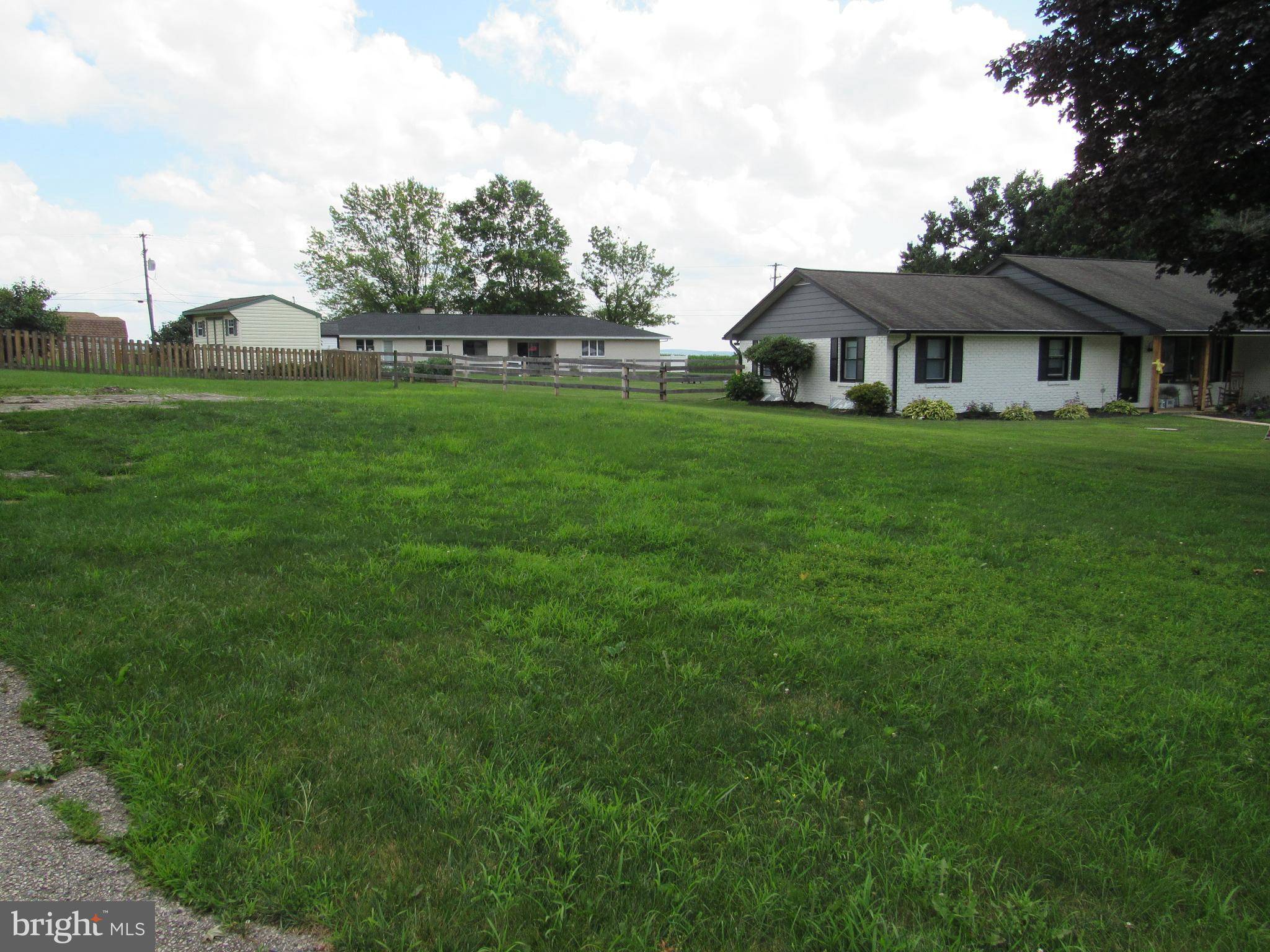Dallastown, PA 17313,113 BRANT DR