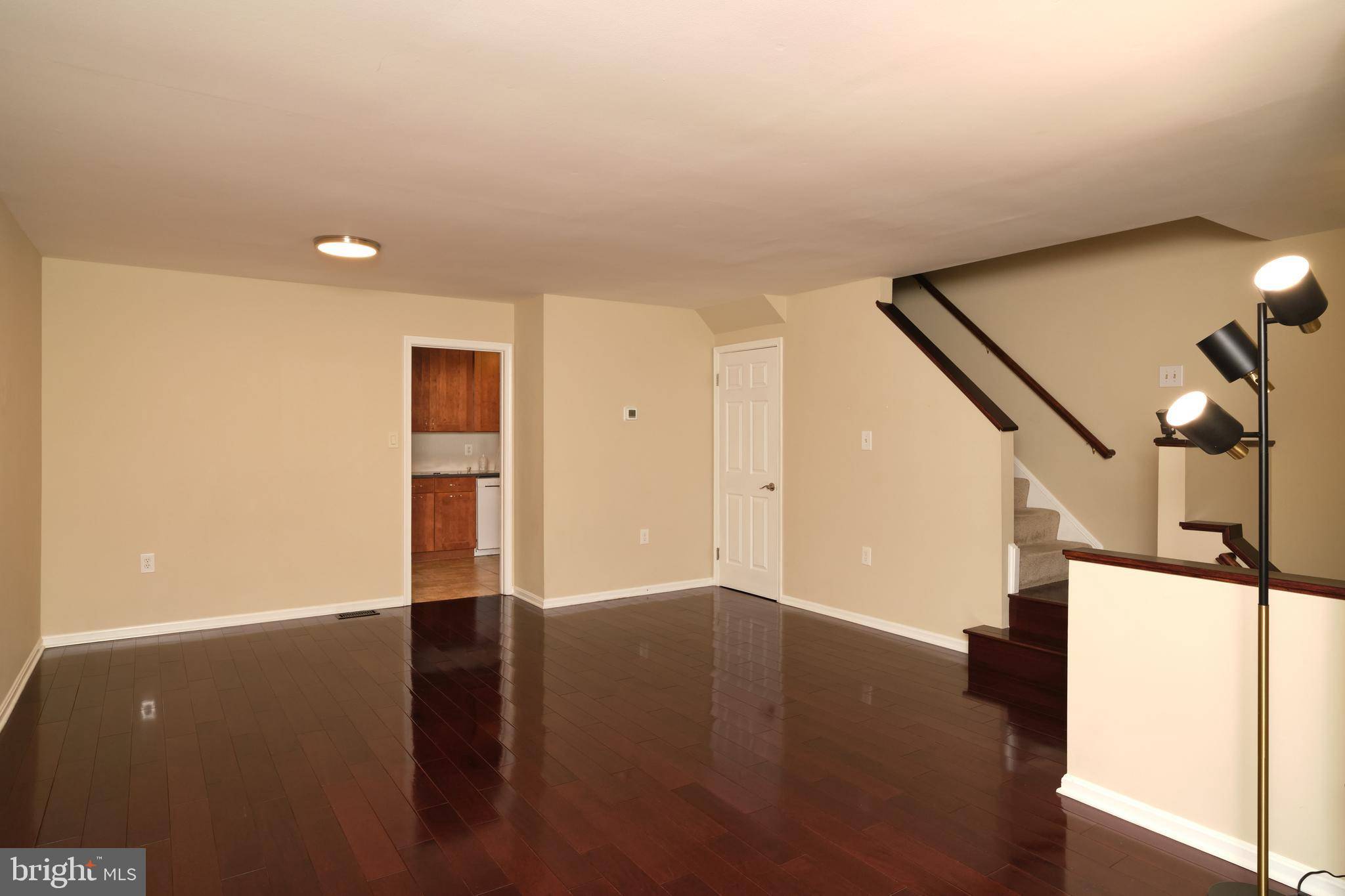 Alexandria, VA 22304,3816 USHER CT