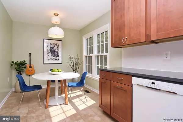 Alexandria, VA 22304,3816 USHER CT