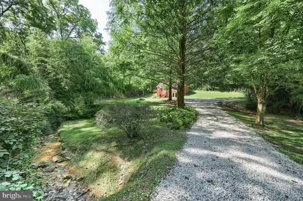 York, PA 17406,4855 FAKE RD