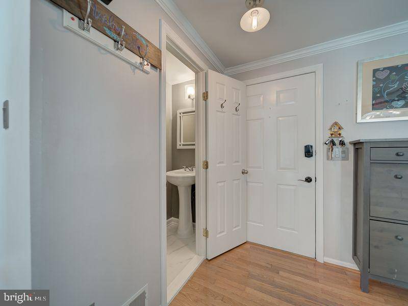 Ashburn, VA 20147,43953 MINTHILL TER