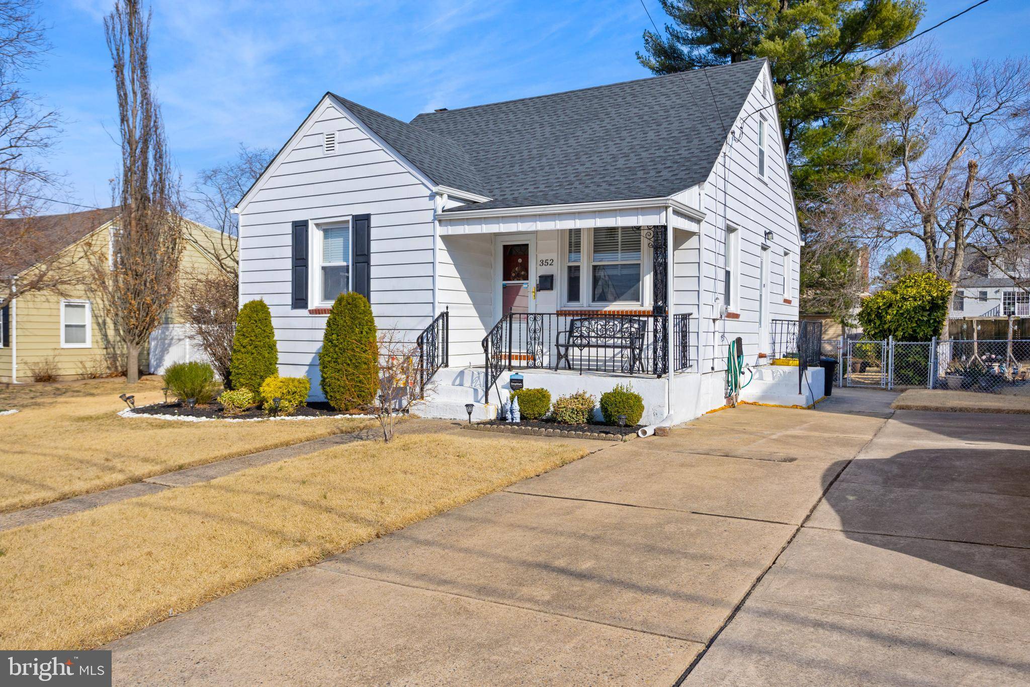Hamilton, NJ 08610,352 REDWOOD AVE