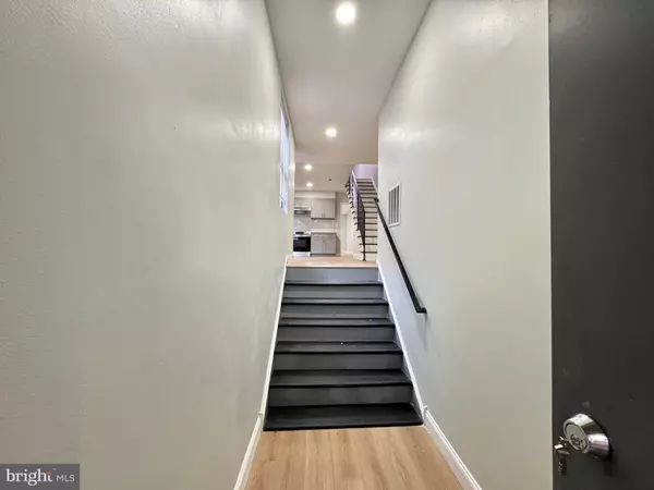 Philadelphia, PA 19107,1024 RACE ST #3A