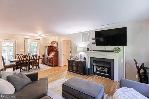 Ruther Glen, VA 22546,7 POSTERITY CV