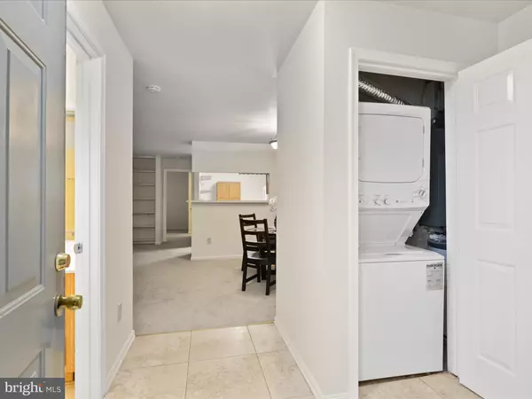 Reston, VA 20191,11713 KARBON HILL CT #710A