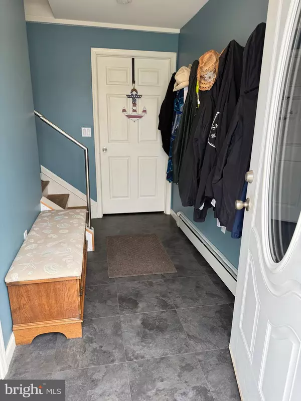 Manahawkin, NJ 08050,27 ROBERT DR