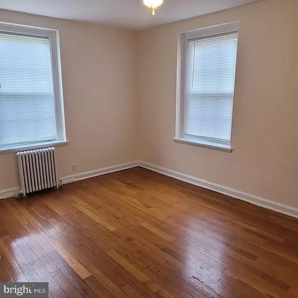 Washington, DC 20020,2713 29TH ST SE #A213