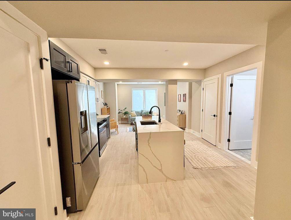 1806 D ST NE #1, Washington, DC 20002