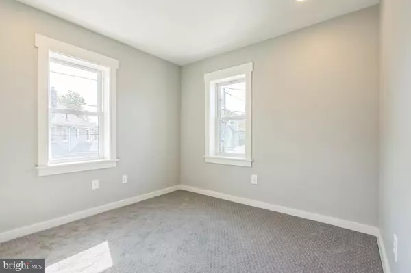 Brooklawn, NJ 08030,124 PERSHING RD