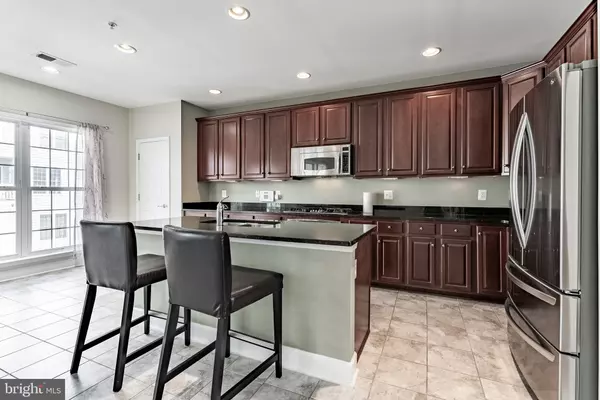 Woodbridge, VA 22191,2225 OBERLIN DR #334A