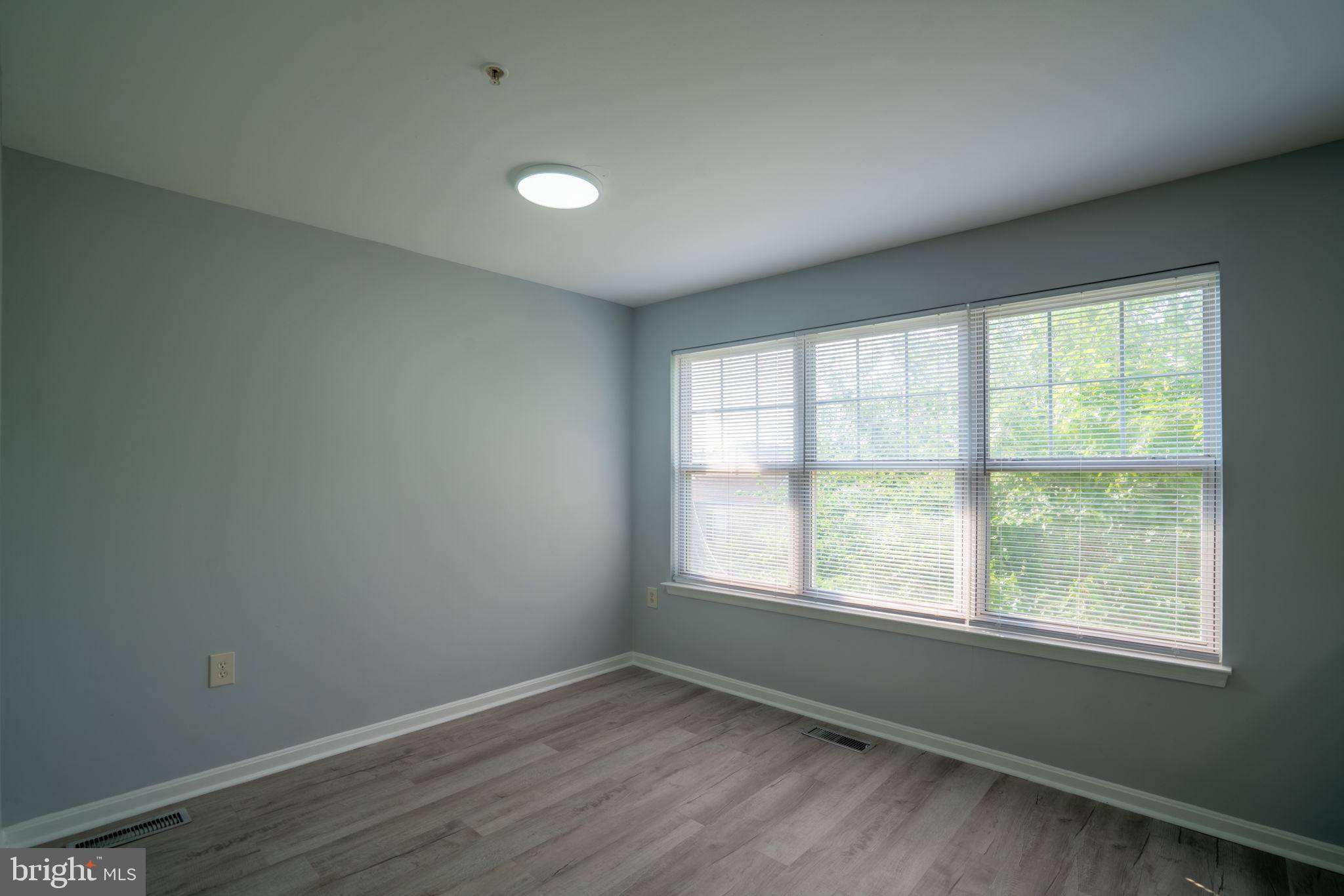 Washington, DC 20032,902 BLAKNEY LN SE