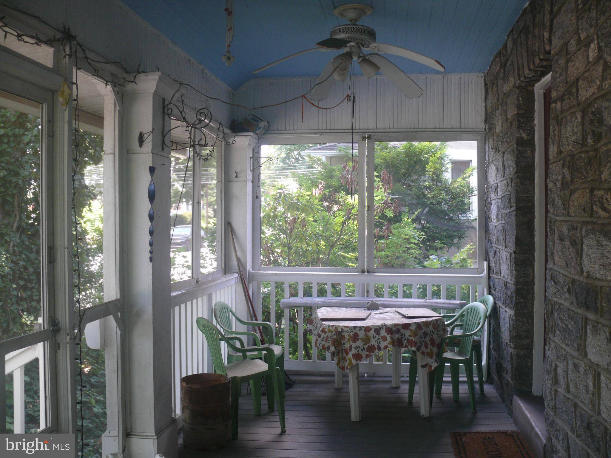 Glenolden, PA 19036,41 E LOGAN AVE