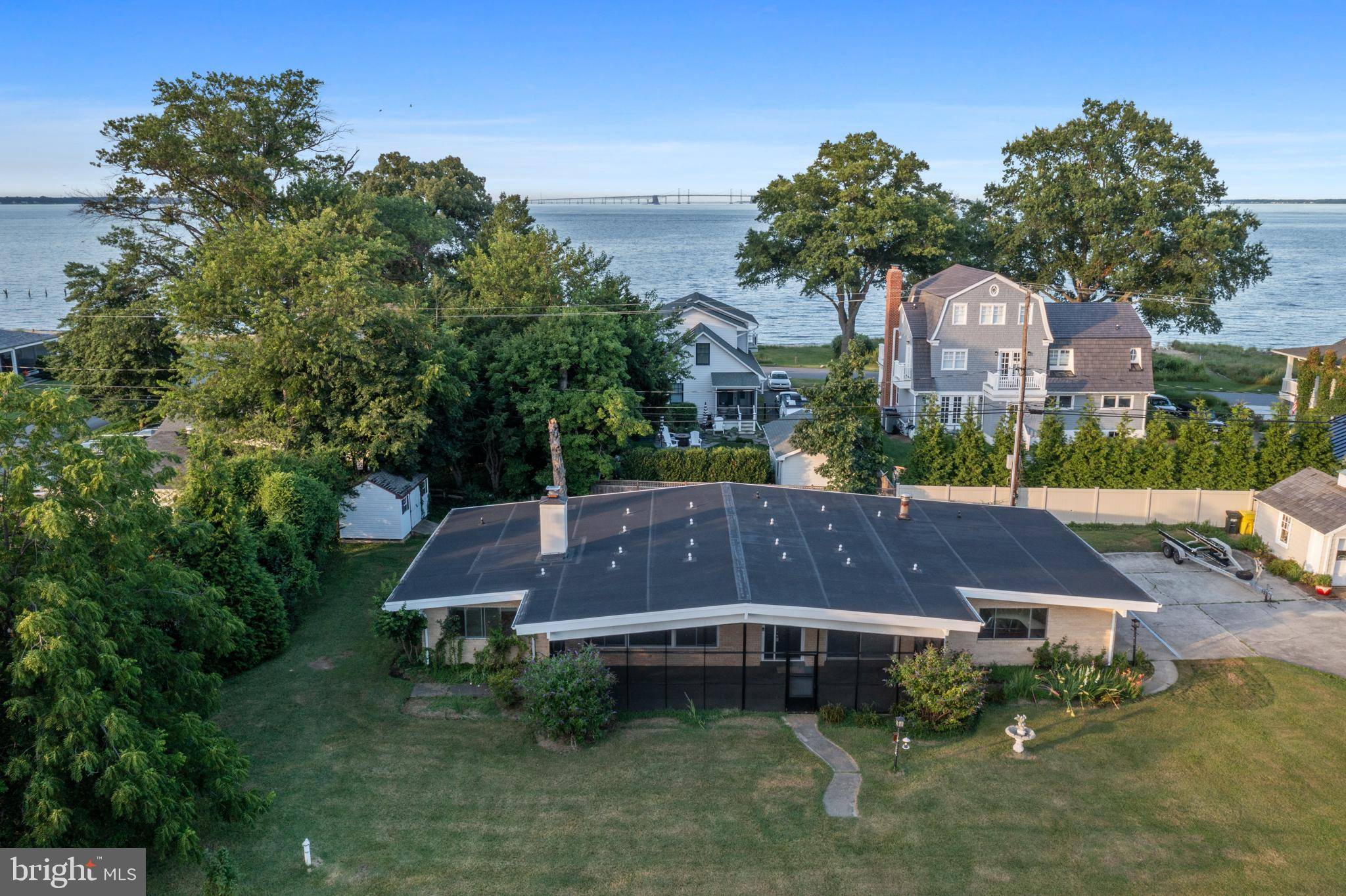 Annapolis, MD 21403,45 E LAKE DR