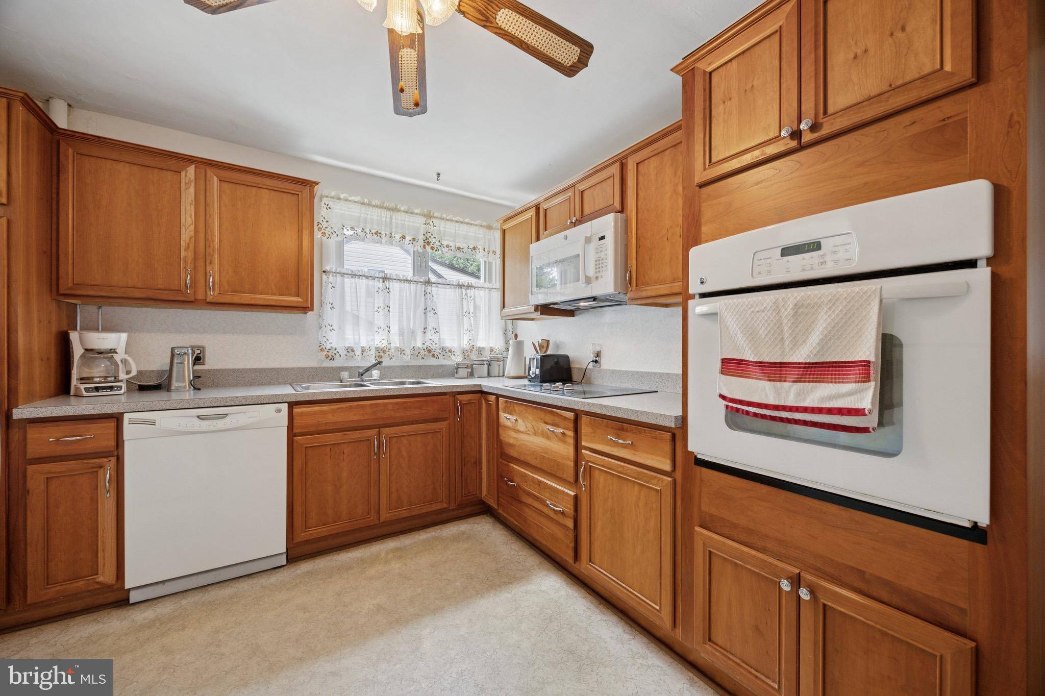 Abington, PA 19001,1151 FITZWATERTOWN RD