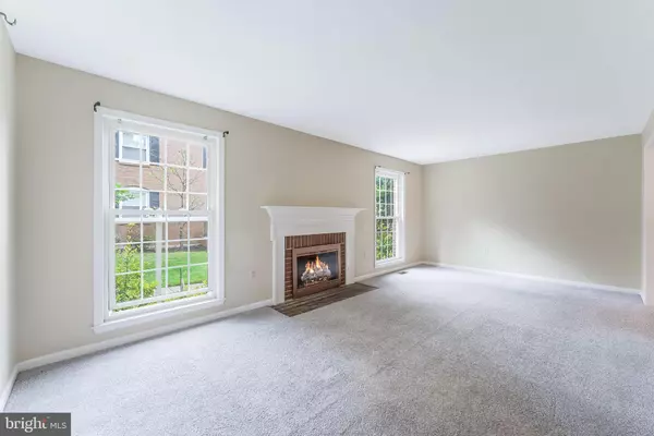 Springfield, VA 22151,7020 BRADWOOD CT