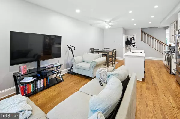 Washington, DC 20003,1709 BAY ST SE #1
