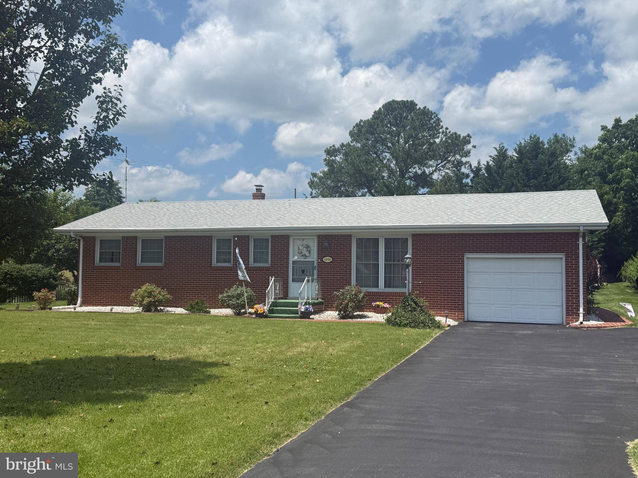 5996 VALLEY PIKE, Stephens City, VA 22655
