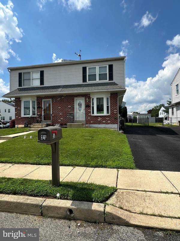 21 SPARKS CIR, Glenolden, PA 19036