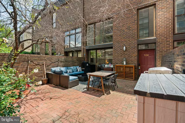 528 MANNING WALK, Philadelphia, PA 19106