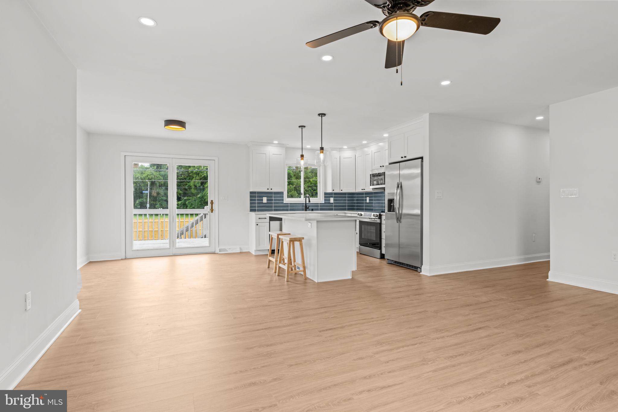 Levittown, PA 19055,17 CRABTREE DR